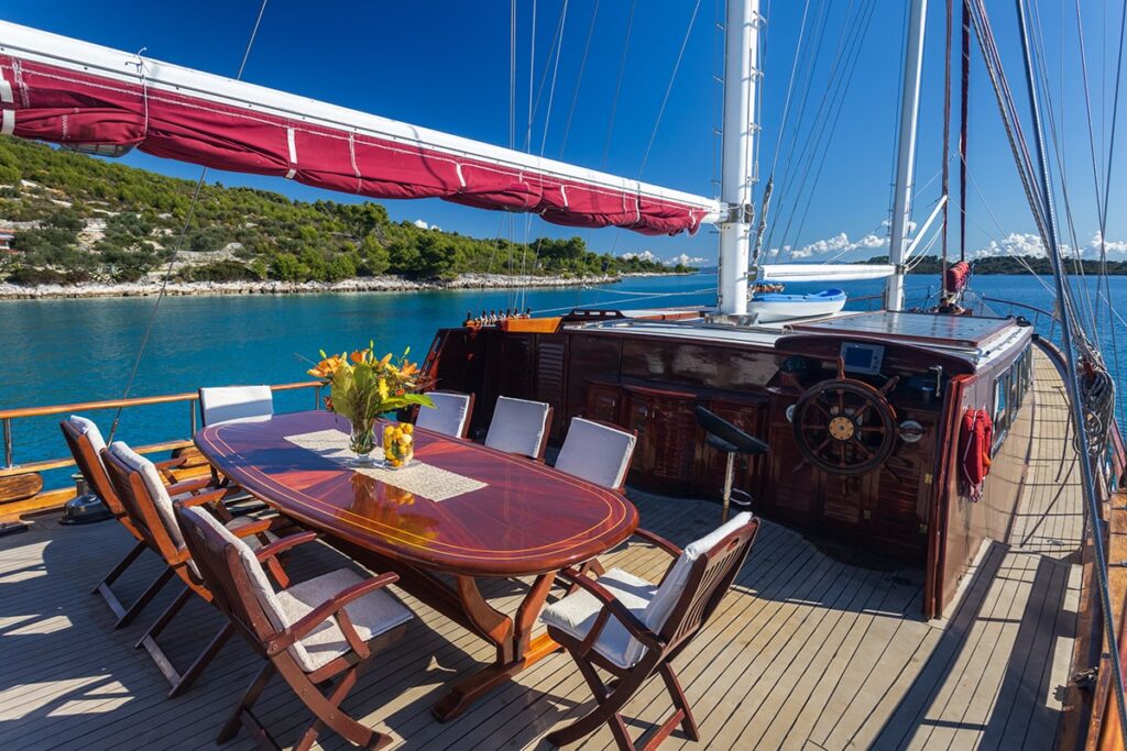 Nostra Vita - 02 - Exterior - Sundeck (31)